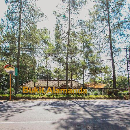Bukit Alamanda Resort Garut Buitenkant foto