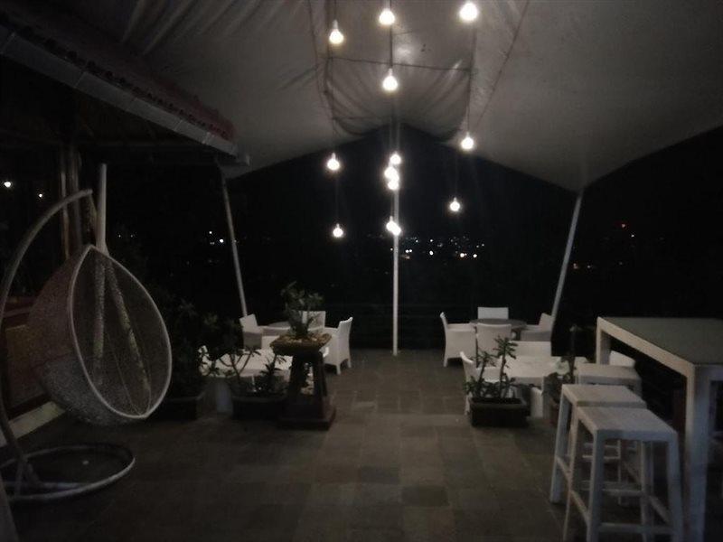 Bukit Alamanda Resort Garut Buitenkant foto