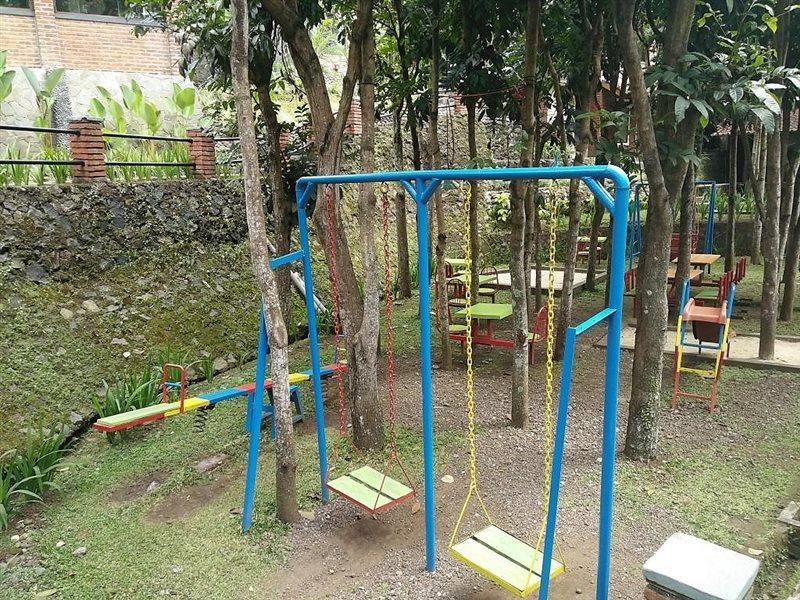 Bukit Alamanda Resort Garut Buitenkant foto