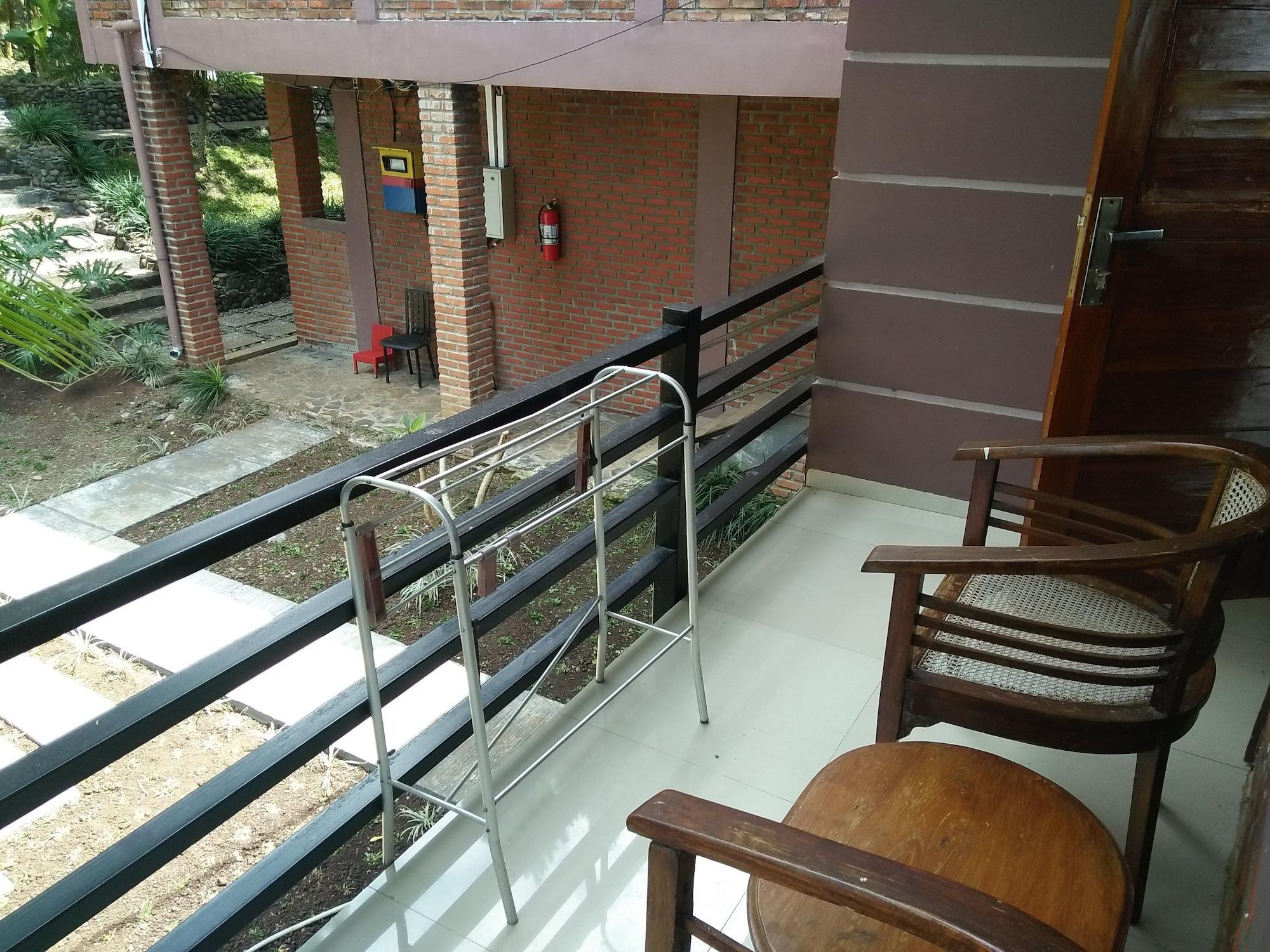 Bukit Alamanda Resort Garut Buitenkant foto
