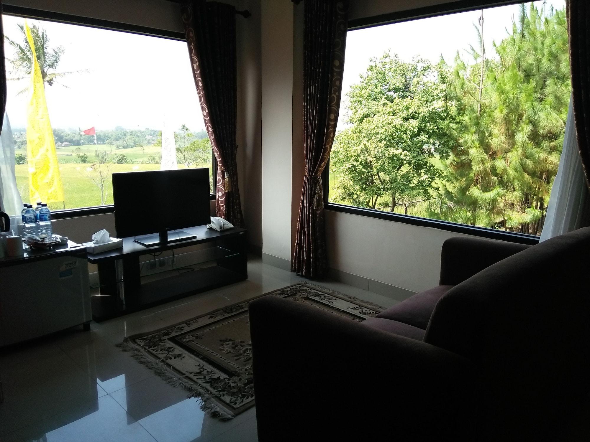 Bukit Alamanda Resort Garut Buitenkant foto