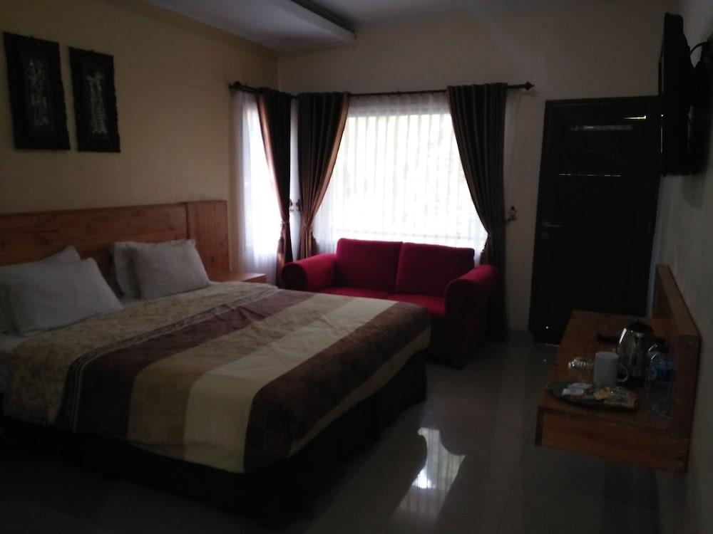 Bukit Alamanda Resort Garut Buitenkant foto