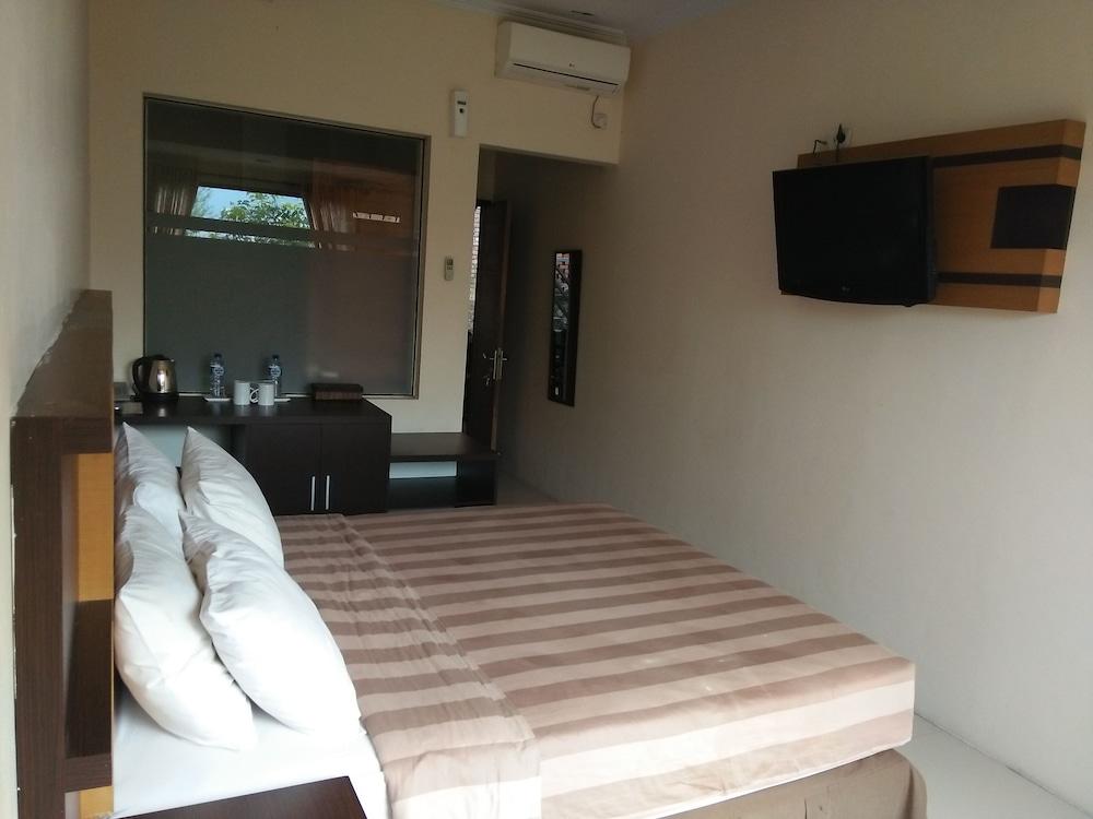 Bukit Alamanda Resort Garut Buitenkant foto
