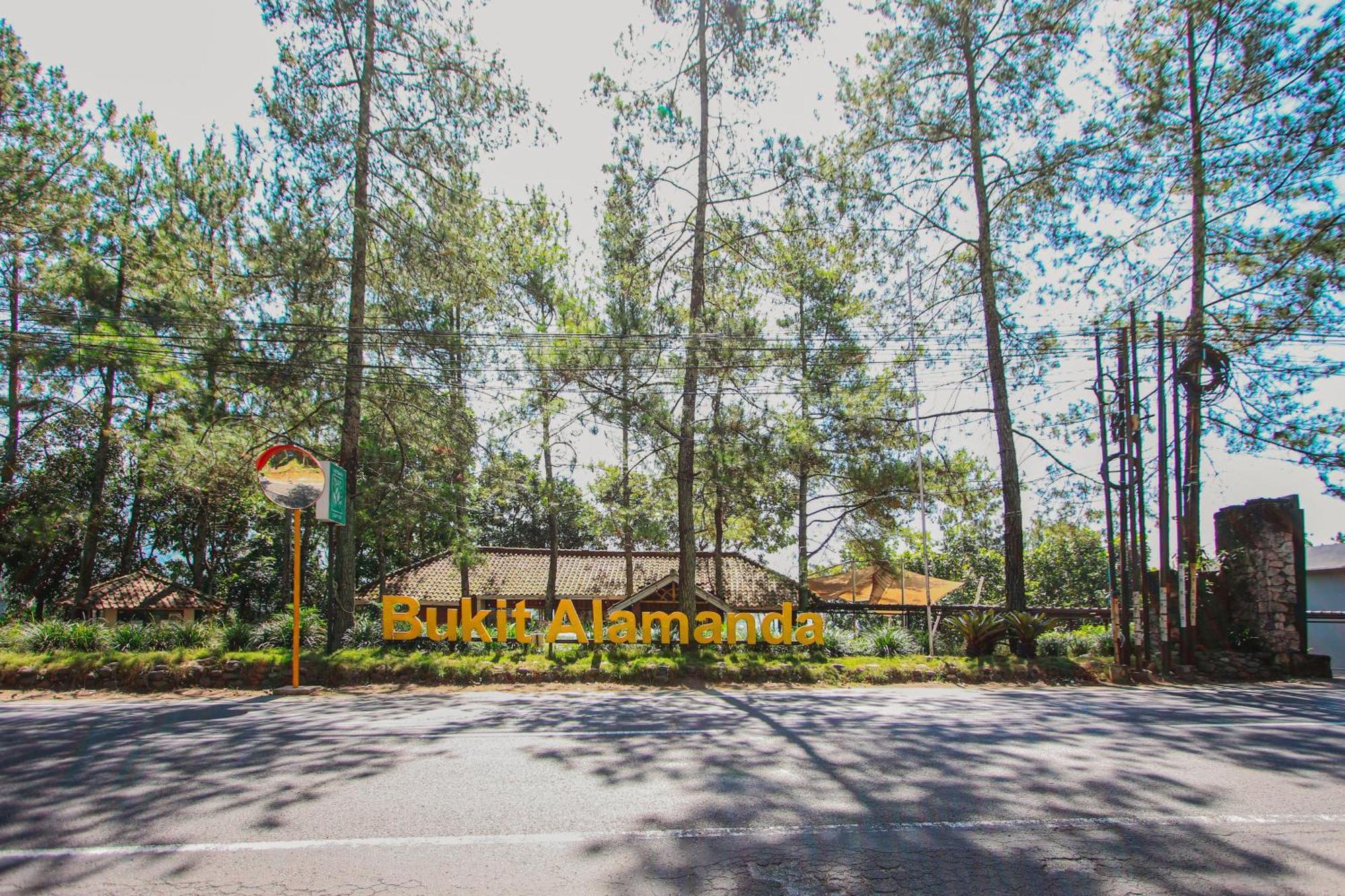 Bukit Alamanda Resort Garut Buitenkant foto