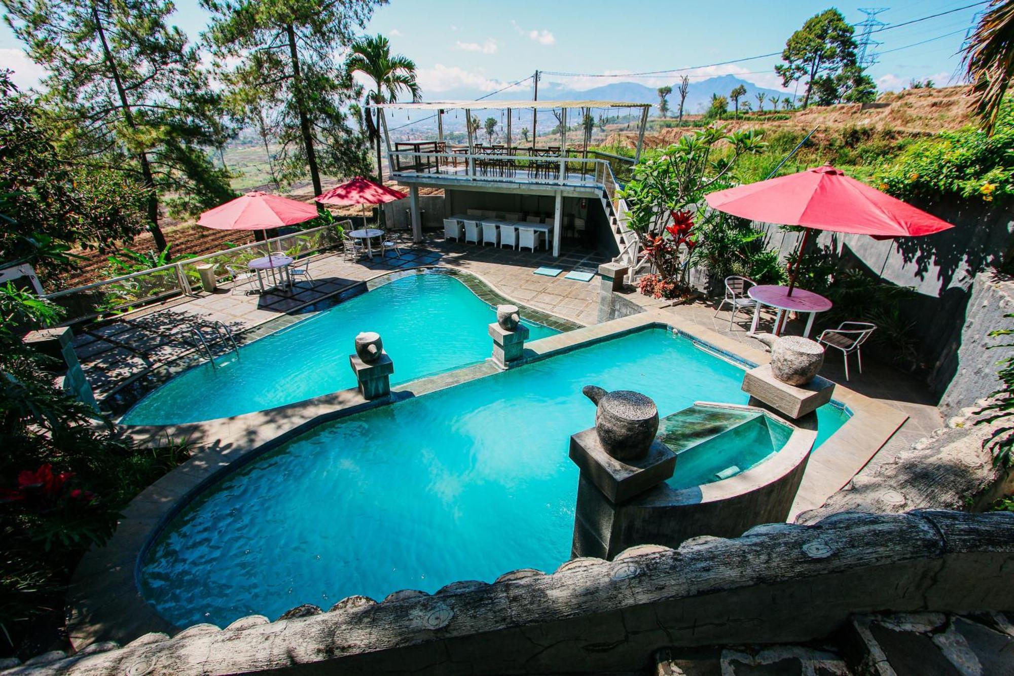Bukit Alamanda Resort Garut Buitenkant foto